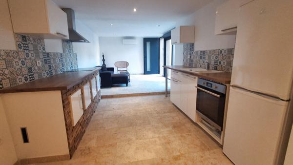 Septèmes-les-Vallons (13240) Villa indépendante ,plein sud composée de 2 logements