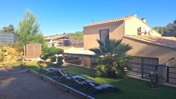 Septèmes-les-Vallons (13240) Villa indépendante ,plein sud composée de 2 logements