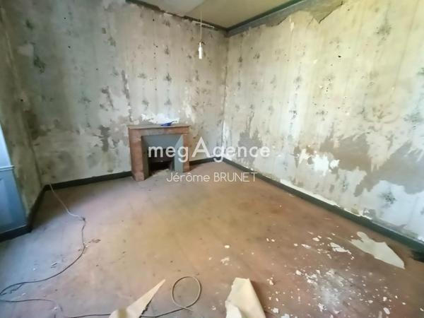 Maison à FONTENAY-LE-COMTE, 85200 - 16 pièces 400m²