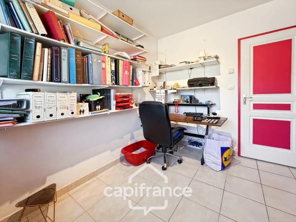 Maison à vendre  de plain-pied avec 6 pièces à SAINT UZE (26)