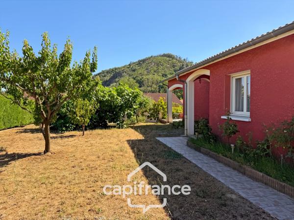 Maison à vendre  de plain-pied avec 6 pièces à SAINT UZE (26)