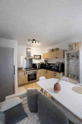 T2 Récent, avec terrasse + place de parking privative