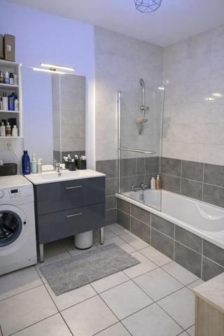 T2 Récent, avec terrasse + place de parking privative