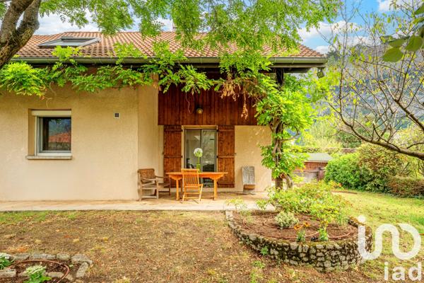 Maison à vendre 5 pièces 107 m² Saint-Égrève