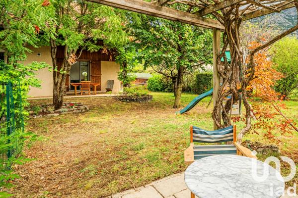 Maison à vendre 5 pièces 107 m² Saint-Égrève