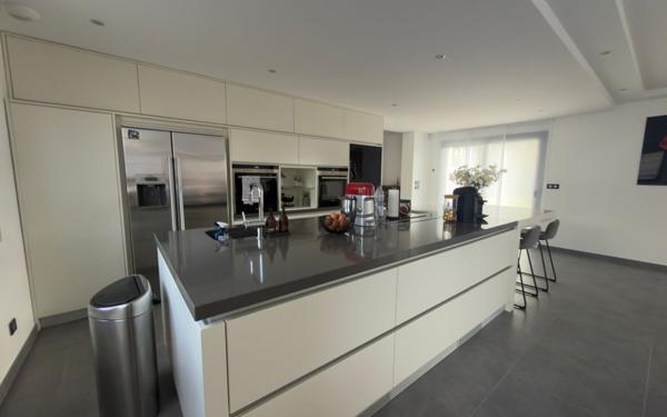 Maison à vendre    7 pièces • 240,37 m2 Auvers-sur-Oise