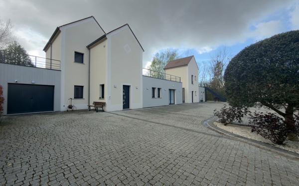 Maison à vendre    7 pièces • 240,37 m2 Auvers-sur-Oise