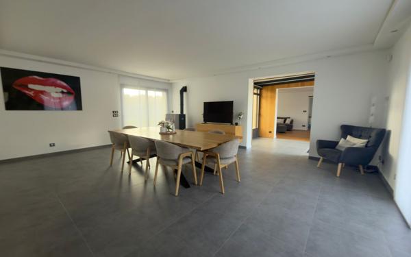 Maison à vendre    7 pièces • 240,37 m2 Auvers-sur-Oise