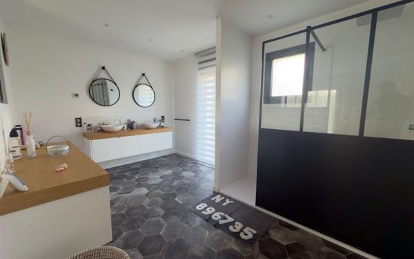 Maison à vendre    7 pièces • 240,37 m2 Auvers-sur-Oise