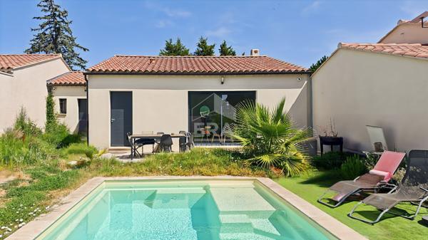 CHATEAURENARD - Maison neuve de plain-pied avec piscine