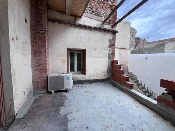 Immeuble de rapport de 200 m² environs à rénover pouvant être aménagé en deux appartements et un local