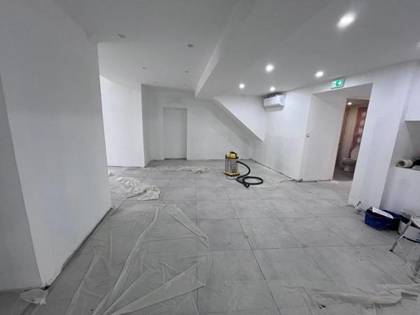 Immeuble de rapport de 200 m² environs à rénover pouvant être aménagé en deux appartements et un local