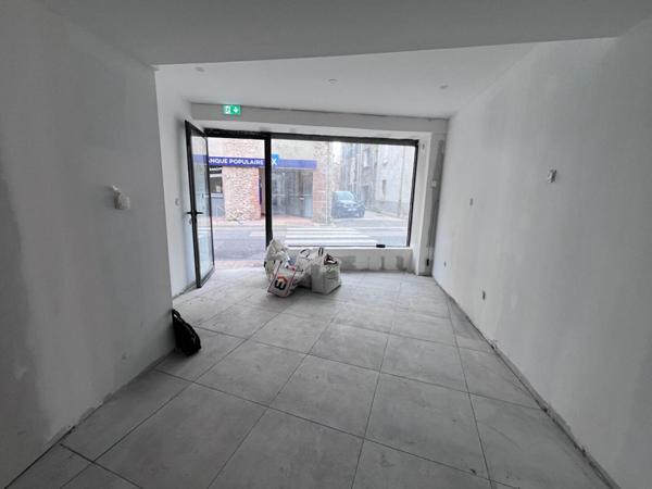 Immeuble de rapport de 200 m² environs à rénover pouvant être aménagé en deux appartements et un local