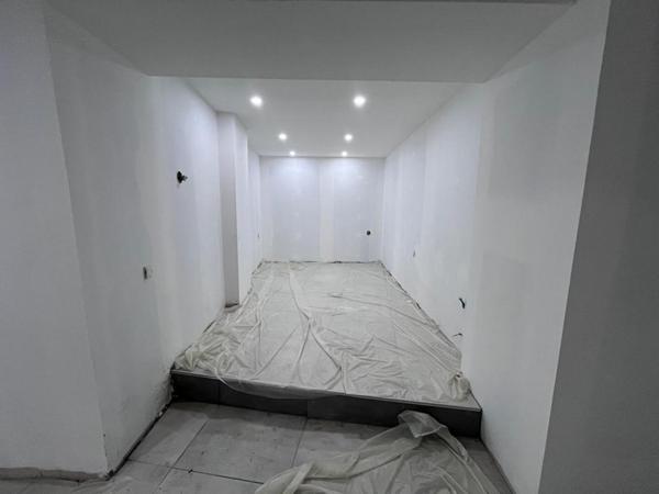 Immeuble de rapport de 200 m² environs à rénover pouvant être aménagé en deux appartements et un local