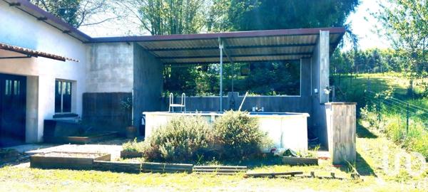 Maison à vendre 9 pièces 195 m² Saint-Yrieix-la-Perche