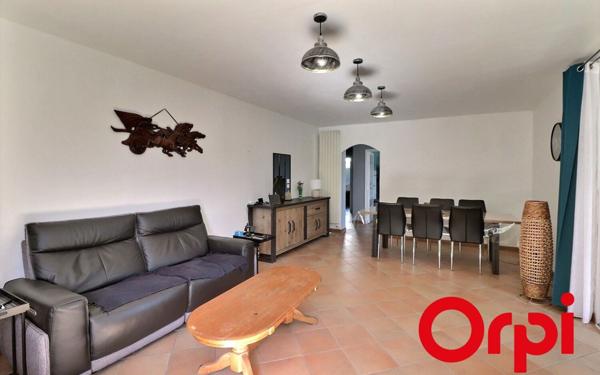 Appartement à vendre    3 pièces • 89 m2 Marseille 11