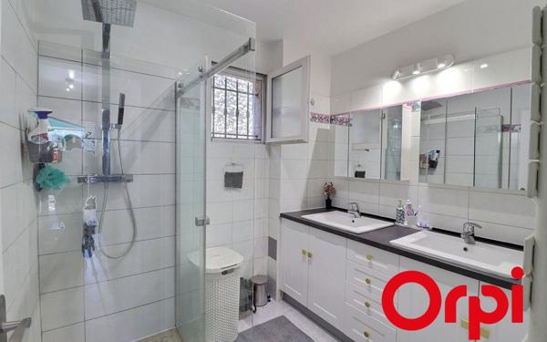 Appartement à vendre    3 pièces • 89 m2 Marseille 11