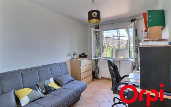 Appartement à vendre    3 pièces • 89 m2 Marseille 11