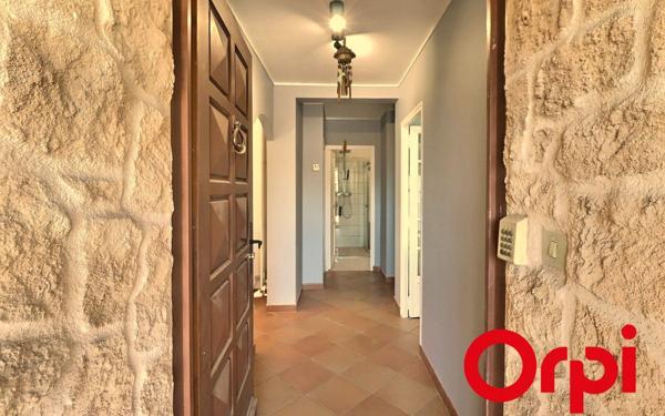 Appartement à vendre    3 pièces • 89 m2 Marseille 11