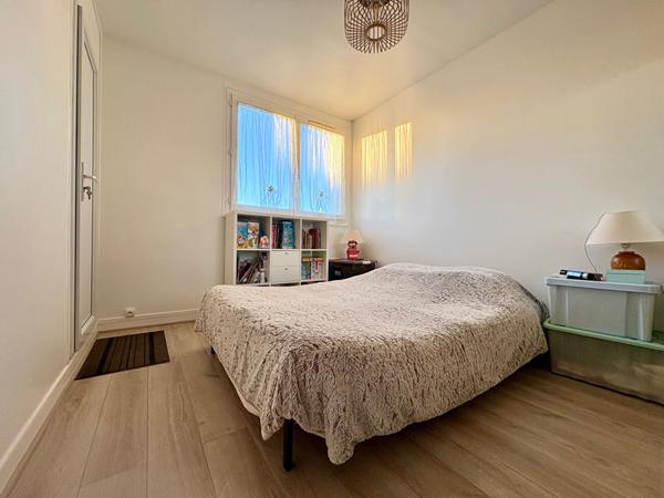 Appartement Bures Sur Yvette 5 pièce(s) 79.35 m2