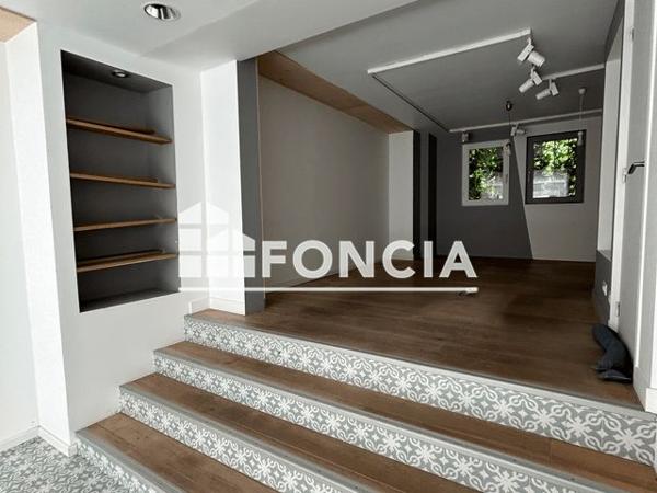 Location Local commercial 2 pièces 38.7 m² - 8 RUE DU GUEODET Quimper 29000