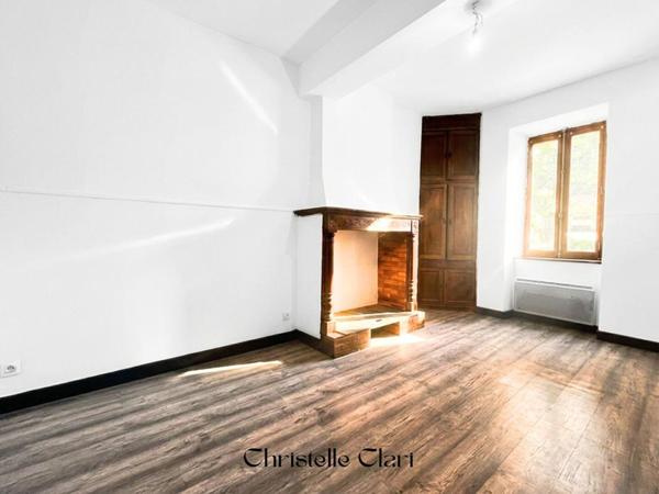 Maison de village 6 pièces 138 m2, située à  Villepinte