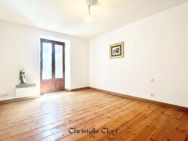 Maison de village 6 pièces 138 m2, située à  Villepinte