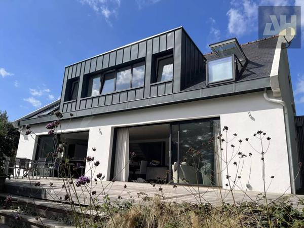 LE RELECQ KERHUON - EXCEPTIONNELLE MAISON ENTIÈREMENT RÉNOVÉE DE 220 M2