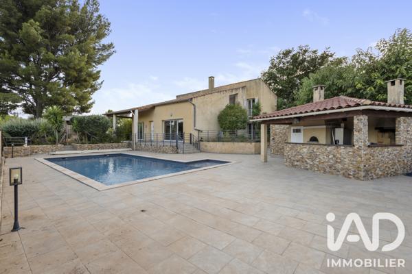 Maison à vendre 5 pièces 205,5 m² Aubagne