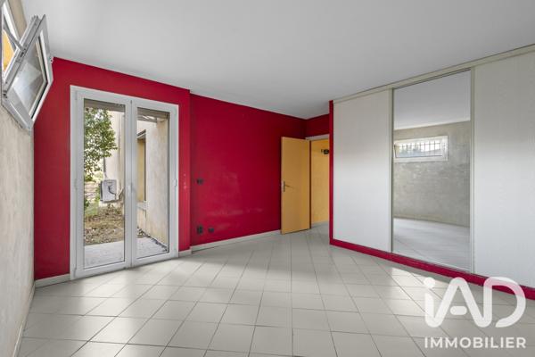 Maison à vendre 5 pièces 205,5 m² Aubagne