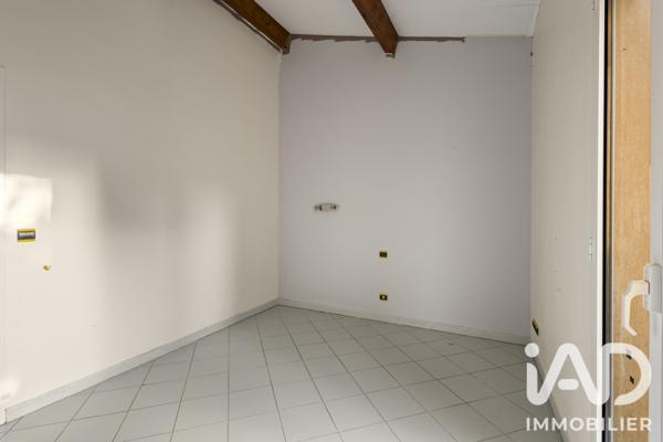 Maison à vendre 5 pièces 205,5 m² Aubagne