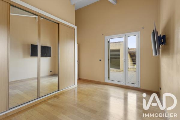 Maison à vendre 5 pièces 205,5 m² Aubagne