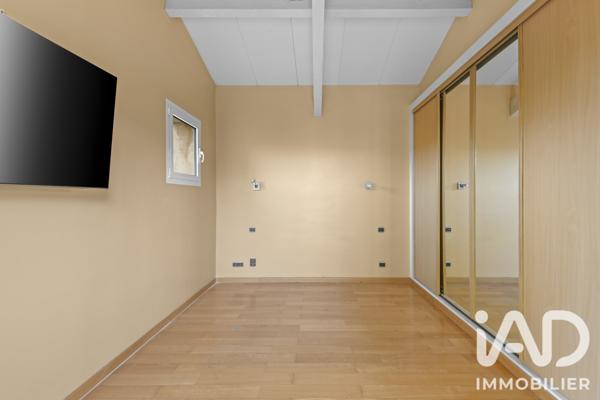 Maison à vendre 5 pièces 205,5 m² Aubagne