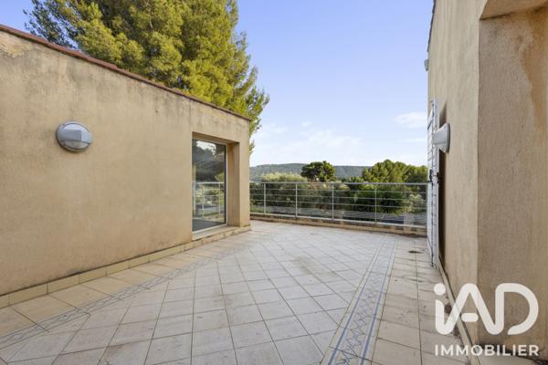 Maison à vendre 5 pièces 205,5 m² Aubagne
