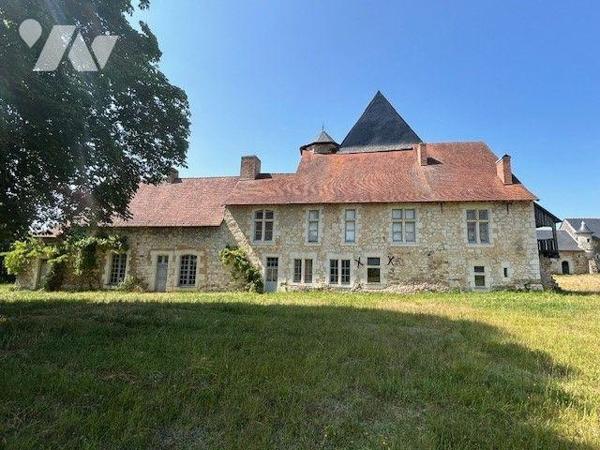 PROPRIETE A VENDRE BAUGE EN ANJOU
EXCLUSIVITE
Manoir d'origine XVIème siècle avec dépendances...
