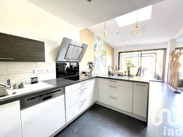 Maison à vendre 6 pièces 145 m² Villecresnes