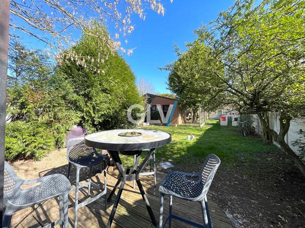 Local commercial 243 m2 , Willems
