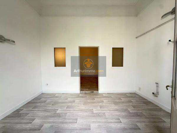 Location Local commercial 2 pièces 42 m2 à Apt