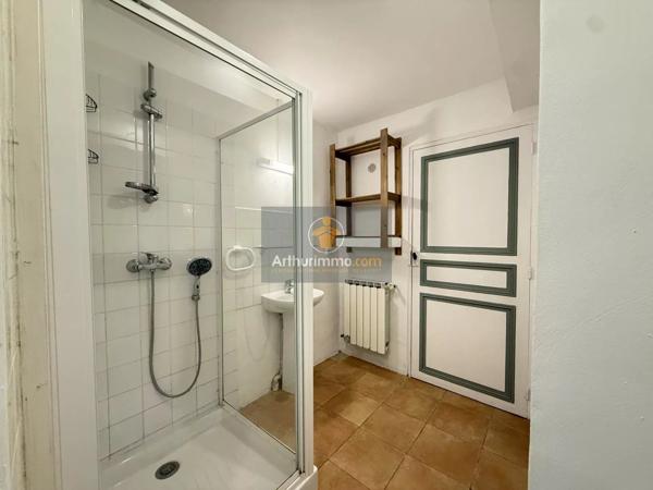 Location Local commercial 2 pièces 42 m2 à Apt