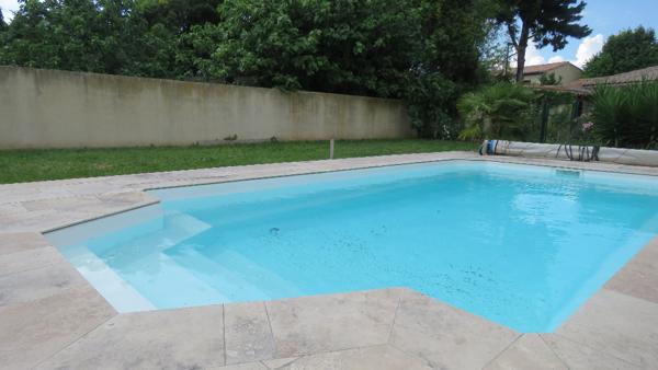 CARCASSONNE - Maison 150 m² : 4 chambres, piscine sur terrain 835 m² + Studio indépendant.