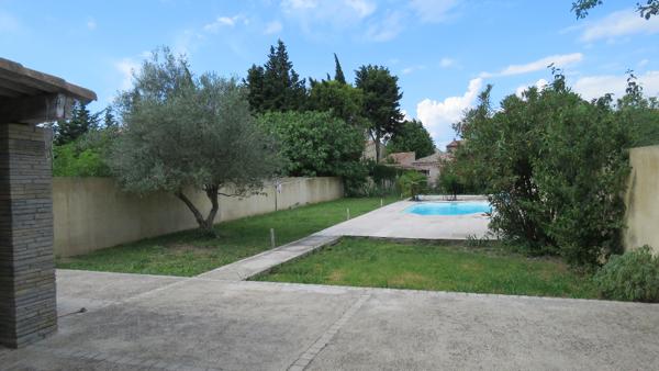 CARCASSONNE - Maison 150 m² : 4 chambres, piscine sur terrain 835 m² + Studio indépendant.