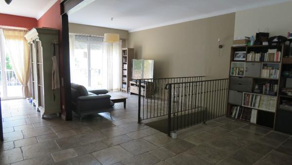 CARCASSONNE - Maison 150 m² : 4 chambres, piscine sur terrain 835 m² + Studio indépendant.
