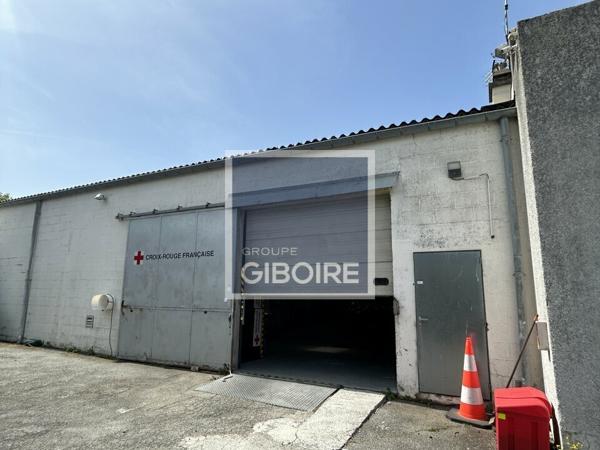 Local d'activites 330 m² à louer Périphérie Rennes (réf : 35.1566)