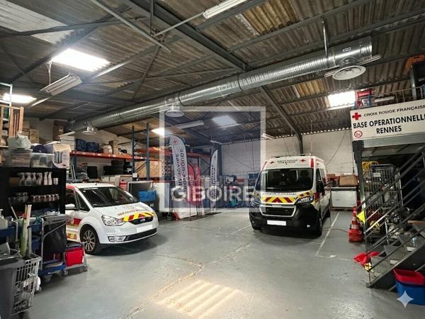 Local d'activites 330 m² à louer Périphérie Rennes (réf : 35.1566)