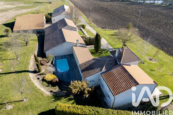 Maison à vendre 16 pièces 300 m² Mirambeau