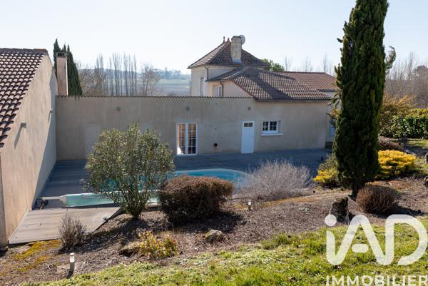 Maison à vendre 16 pièces 300 m² Mirambeau