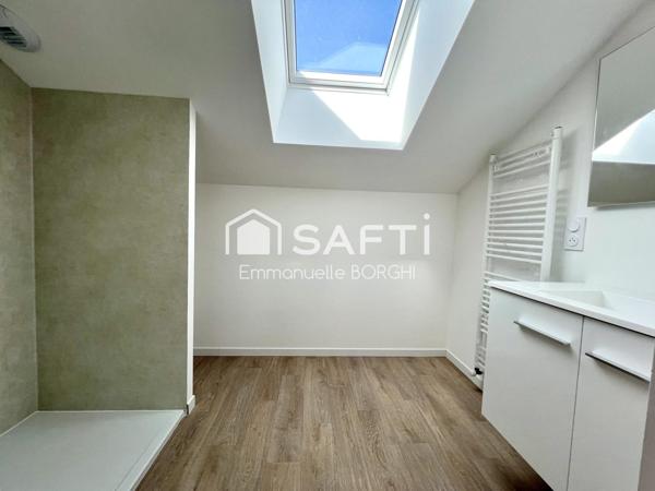 Appartement 1 chambre, balcon, stationnement fermé.