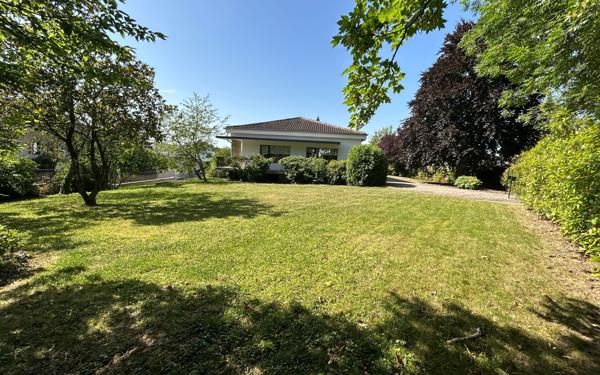 Maison à vendre    7 pièces • 220 m2 Metz