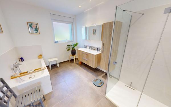 Maison à vendre    7 pièces • 220 m2 Metz