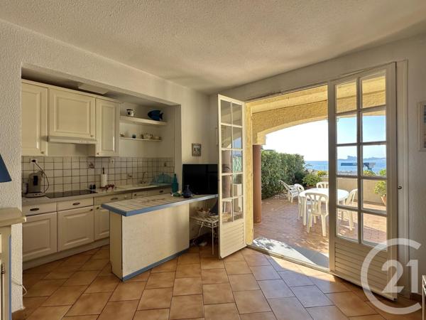 Appartement F2 à vendre  2 pièces - 38 m2 ST CYR SUR MER - 83